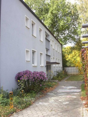 Modernisierte und helle 2-Zimmer-Wohnung in Augsburg Hochzoll-Nord zu vermieten