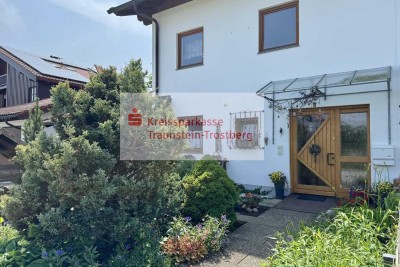 Kapitalanlage - Charmante Doppelhaushälfte in Grabenstätt