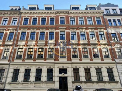 Charmante Dachgeschosswohnung mit Dachterrasse im Waldstraßenviertel