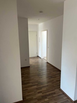 Schöne Dachgeschosswohnung / 3 Zimmer in Mönchengladbach, Nähe  Schmölderpark