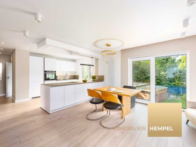 Design trifft Geschichte - Zweifamilienhaus mit moderner Eigentümerwohnung am Oberhausener Kastell