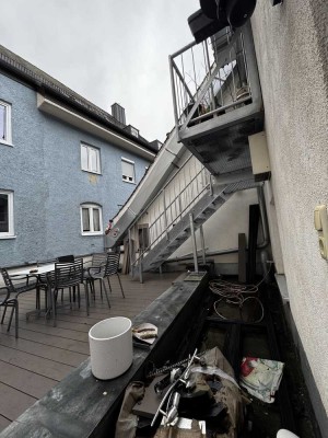 Modernisierte 3-Zimmer-Wohnung mit Balkon und Einbauküche in Dachau! 8000€ Ablöse!