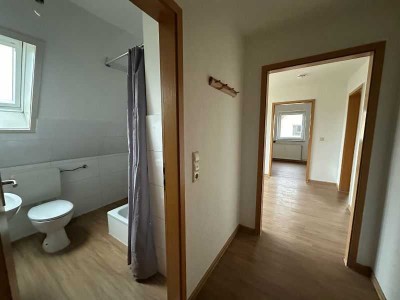 Charmante 2-Zimmer Wohnung im DG