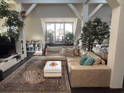 Exklusive Dachgeschosswohnung mit Aufdach-Terrasse und Panoramablick