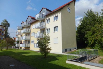 nette schnucklige Dachwohnung beim Landratsamt mit super EBK und Balkon
