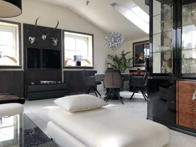 Stilvolle, lichtdurchflutete, offene 3 Zimmer Wohnung in Puchheim.