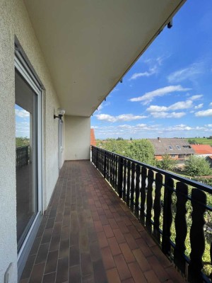 LD-Ranschbach: Wohnhaus ähnlich DHH mit Garage u. kleinem Garten