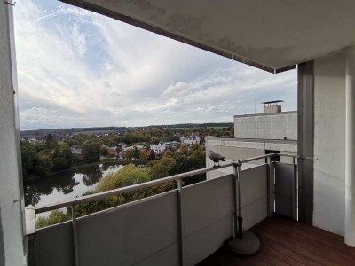 Lichtdurchflutete 2-Zimmer-Wohnung mit Balkon und EBK und gehobener Innenausstattung