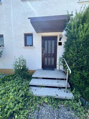 Doppelhaushälfte mit Gartenidylle & viel Platz – machen Sie Ihr Zuhause draus