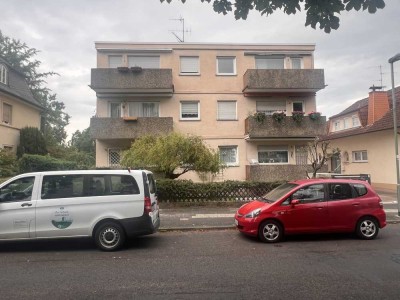 Stilvolle 3-Raum-Wohnung mit Balkon und EBK in Offenbach