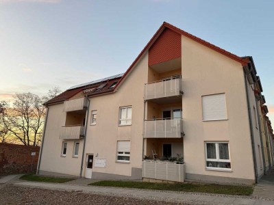 Schöne 2 Zimmer Dachgeschoss-Wohnung mit Seeblick