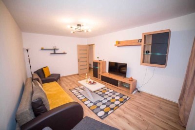 Schöne und vollständig renovierte 2-Zimmer-Wohnung mit Balkon und Einbauküche in Alsfeld