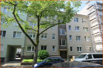 Drei-Zimmer-Wohnung mit Balkon und Einbauküche in Geestemünde