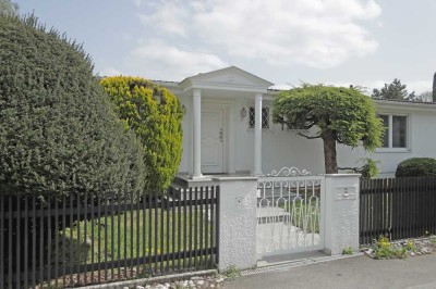 Bungalow mit Potenzial auf sonnigem Grundstück in Germering