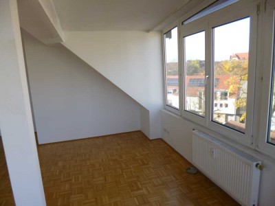 Charmantes 1-Zimmer-Apartment im 5. OG in Nürnberg St. Leonhard