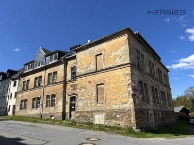 Historische ehemalige Schule mit großem Entwicklungspotential in Schlettau