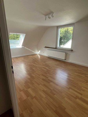 Gepflegte 2-Zimmer-Wohnung mit Einbauküche