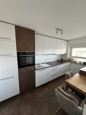 Helle 3-Zimmer Wohnung mit Balkon und Garage in Rottendorf