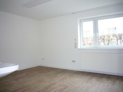 STUDENTEN AUFGEPASST! Schönes WG Zimmer Nähe FH zu vermieten!