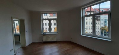 kompakte 1-Raum-Wohnung frisch renoviert Küche mit Teilmöblierung