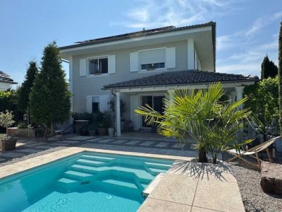 Toskanische Villa mit Designer Ausstattung und Pool
