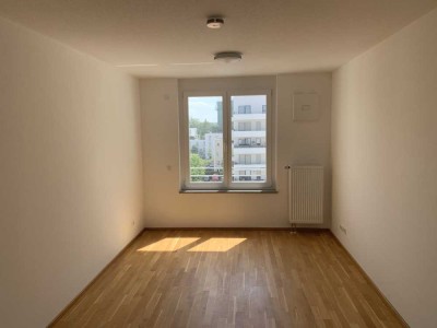 Neuwertige 2-Zimmer-Wohnung mit Balkon und EBK in Regensburg - Candis Gebäude 5. OG