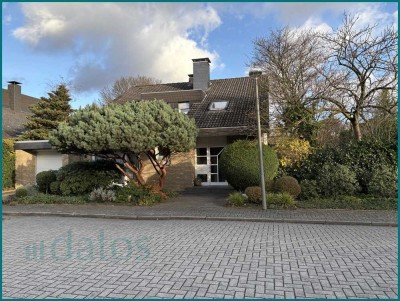 Einfamilienhaus mit Einliegerwohnung in Top-Lage! Weststadt. Potenzial. Persönlichkeit.