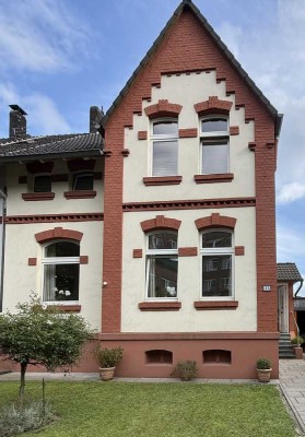 Stilvolles "Steigerhaus" mit Ausbaumöglichkeit und Flair!