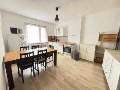 2-Zimmer-Altbauwohnung in Pempelfort inkl. Einbauküche
