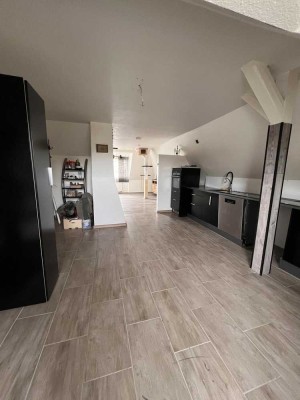 Zwei Etagen für dein Leben: urban, hell, charmant – mit Platz für Gedanken und Gespräche