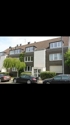 Helle 2-Zimmer-Wohnung mit großem Balkon ins Grüne – gepflegtes Mehrfamilienhaus in Essen-Bredeney