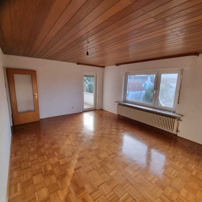 Schöne 4-Zimmer-Wohnung mit Balkon in Seeheim-Jugenheim