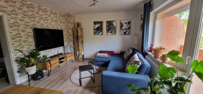Stilvolle, modernisierte 3-Zimmer-Wohnung mit Balkon, Keller und Einbauküche in Köln Niehl