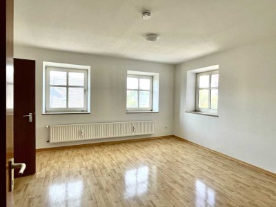 Großzügige 2,5 Zimmer-Wohnung in Augsburg-Kriegshaber