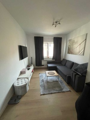 Moderne & sanierte 1-Zimmer-Wohnung mit Möbelübernahme – Top Lage in Frankfurt Höchst.