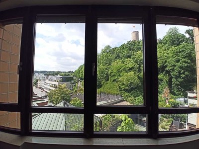 Helle 2-Zimmer-Maisonette-Wohnung mit Burgblick im Herzen von Godesberg