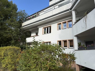 Bezugsfreie Wohnung mit Balkon  im 1. Obergeschoss