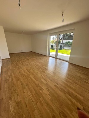 GARTENTRAUM inkl. PKW - Abstellplatz - der Wunsch vom eigenen Grün wird wahr - 118 m² Eigengarten - 3-Zimmer - BEZUGSFERTIG - ziegelmassiv - schlüsselfertig - barrierefrei - provisionsfrei - Kellerabteil 5,77 m²