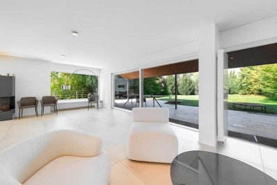 Stilvoll modernisiertes Einfamilienhaus mit großem Garten, Doppelgarage und besonderem Wohnambiente