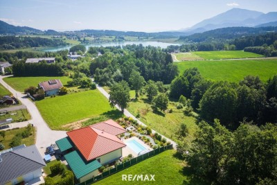 Wunderschöner Bungalow mit Pool und Paradiesgarten