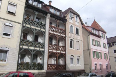 Zum Verlieben: Bezahlbare 3-Zimmer-Altbau-Wohnung mit  Balkon in Stuttgart-Wangen