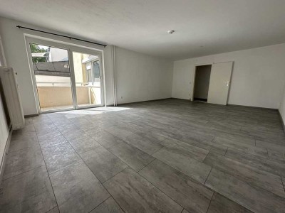 Helle 3-Zimmer-Wohnung – inkl. Stellplatz & EBK, zentrale Lage