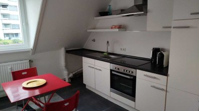 Großzügig geschnittene 2-Zimmer mit Einbauküche im Biebrich