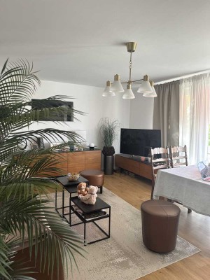 Modernisierte Wohnung mit zwei Zimmern sowie Balkon und EBK in Karlsruhe