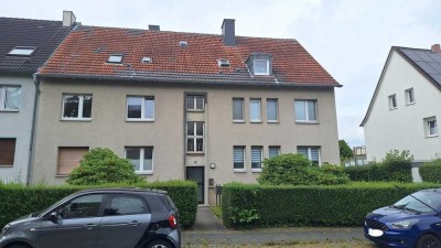 Ansprechendes Mehrfamilienhaus mit Garagenhof
