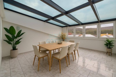 Neuer Preis! Attraktive, großzügige 4-Zimmerwohnung mit Wintergarten, Terrasse und Eigengarten