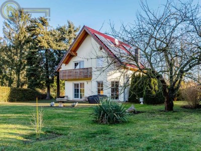 Schönes Einfamilienhaus inkl. Baugrundstück in Rahnsdorf