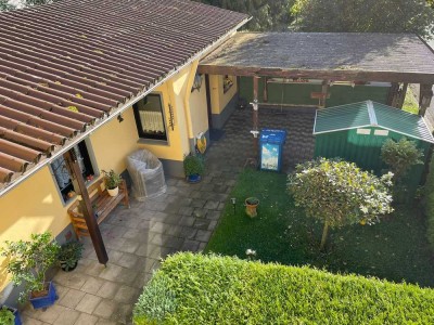 **Hübsches, kleines Wohn- oder Ferienhaus mit Carport in der Eifel **