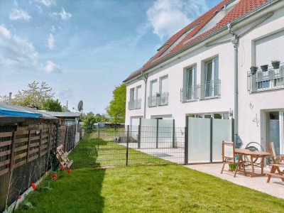 Nachmieter ab 01.08.2025 mit EBK und Dachterrasse: ansprechende 5-Zimmer-Reihenmittelhaus