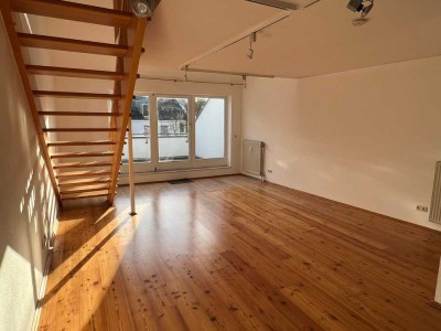 Charmante 3- Zimmer Wohnung mit Balkon in Aschaffenburg-Damm